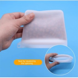 High-Quality Silicone Dog Treat Pouch - Waterproof and Durable